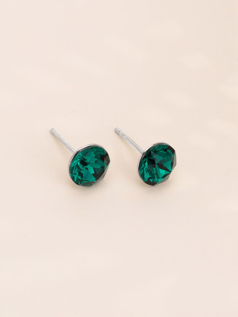 8mm kristālu nagliņu auskari – bloom of power